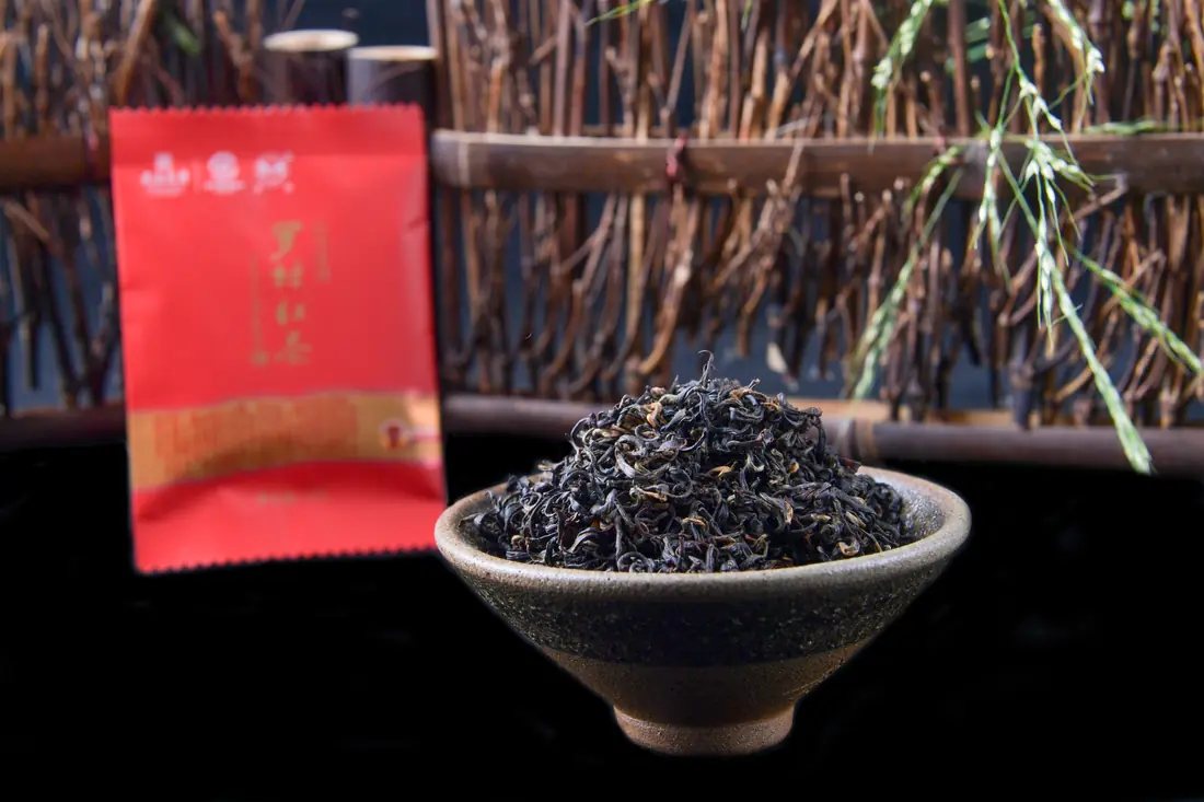 罗村牌温暖生活特级红茶300g (1)